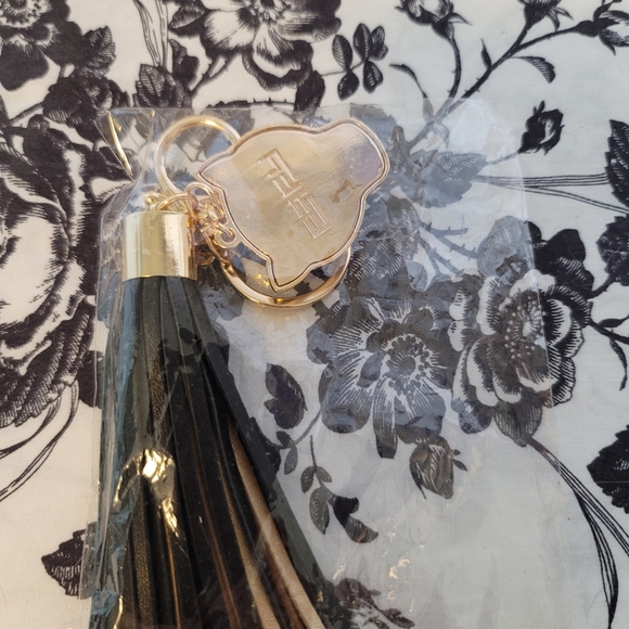 Gorgeous EFFY key ring - Picture 2 of 4